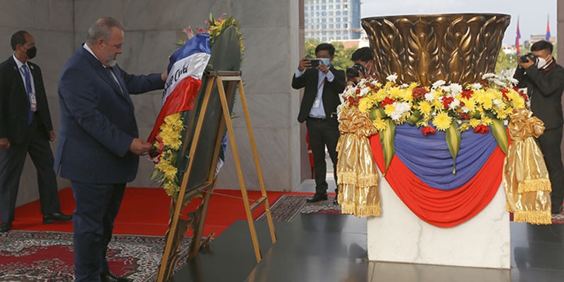 Usai Kunjungi Vietnam dan Laos, Perdana Menteri Kuba Manuel Marrero Cruz Tiba di Kamboja