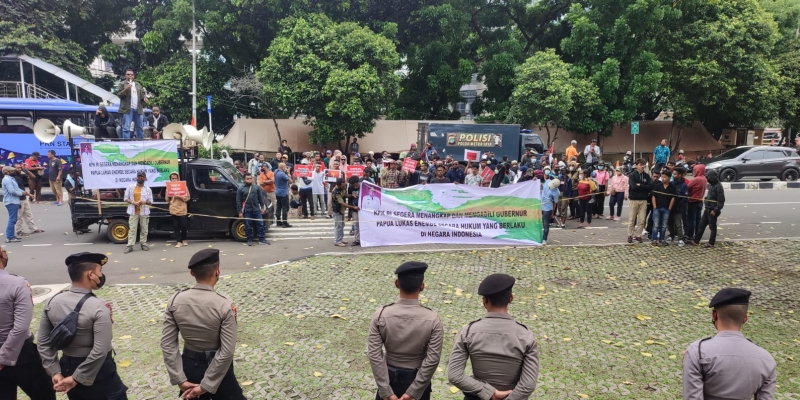 Geser ke KPK, Mahasiswa Papua Ultimatum Lukas Enembe untuk Serahkan Diri