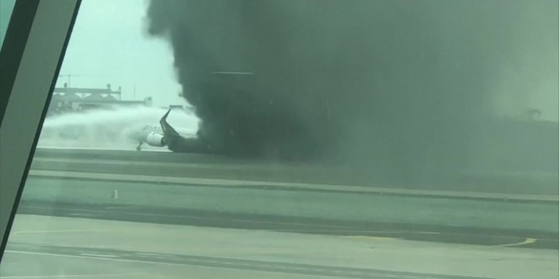 Pesawat LATAM Airlines Bertabrakan dengan Truk Pemadam Kebakaran di Landasan Pacu Peru, Dua Petugas Tewas