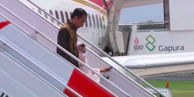Iriana Jokowi Jatuh di Tangga Pesawat, Pigai Minta Direksi Angkasa Pura dan Garuda Indonesia Diperiksa