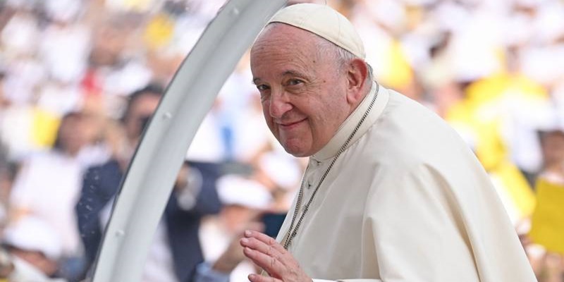 Rayakan Misa Publik di Bahrain, Paus Fransiskus Sampaikan Pesan Damai: Cinta Mampu Sembuhkan Dunia yang Terpecah