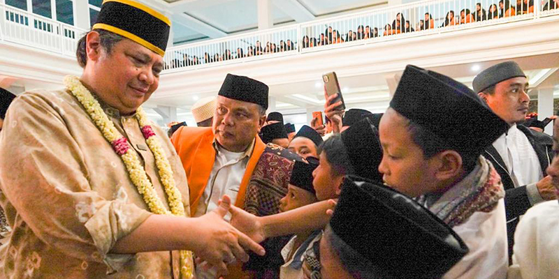 Airlangga Didoakan Santri dan Pimpinan Ponpes Yaspida untuk jadi Presiden