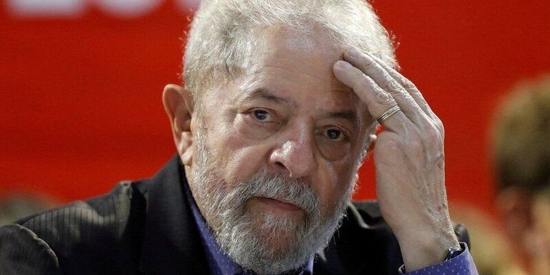 Lula Sesalkan Langkah Bolsonaro yang Libatkan Militer dalam Persaingan Politik