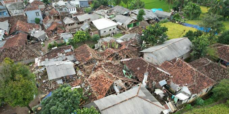 Polisi Kerahkan Drone Sisir Lokasi Pengungsi Warga Korban Gempa Cianjur