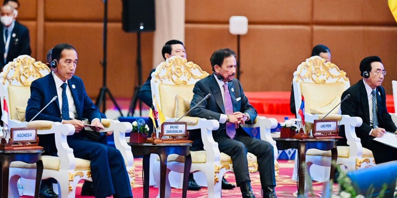 Hari Ini, Jokowi Ikuti Upacara Pembukaan KTT ASEAN di Kamboja