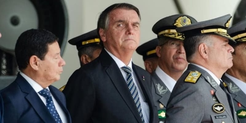 Setelah Sembunyi dari Kekalahan Pilpres, Bolsonaro Akhirnya Keluar Kandang
