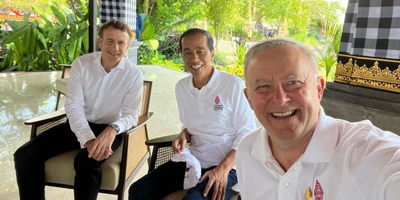 Lupakan Ketegangan Prancis-Australia, Macron-Albanese Nampak Akur Selama di Bali