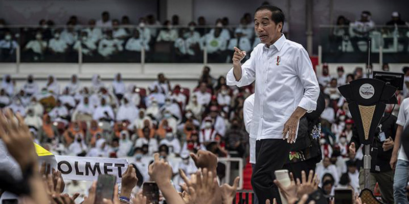 Ajak Pilih Pemimpin Berambut Putih, Jokowi Dianggap Berani Berseberangan dengan Megawati dan Memainkan Gerindra