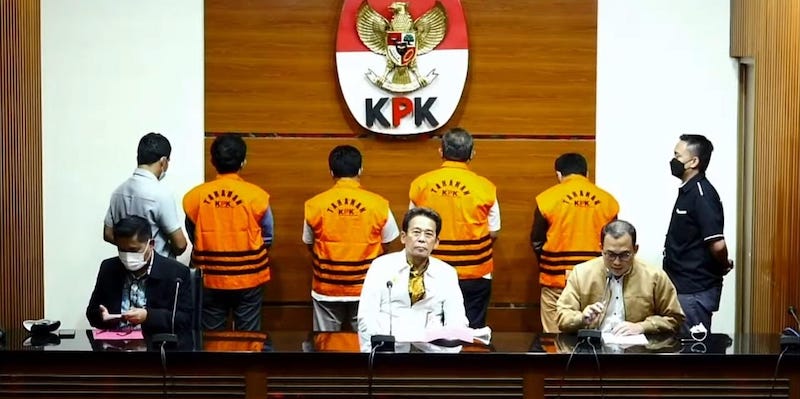 Kronologi Tangkap Tangan Wakil Ketua DPRD Jatim Sahat Tua dan Anak Buahnya di Gedung DPRD