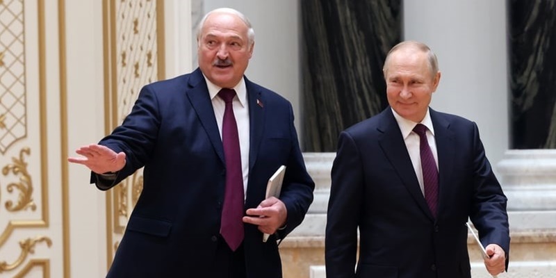 Lukashenko: Sanksi Primitif Barat untuk Rusia dan Belarusia Telah Merugikan Rakyat Uni Eropa
