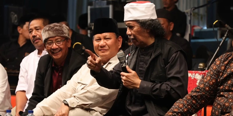 Satu Panggung dengan Cak Nun di Mojokerto, Prabowo: Yang Penting Indonesia Rukun dan Bersatu