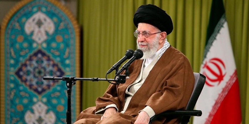Adik Khamenei Mendukung Protes Iran, Mendesak IRGC Meletakkan Senjata