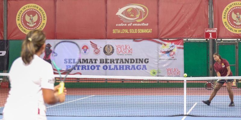 Unggul dari Sang Kakak, Fitriani Sabatini jadi Juara Turnamen YBTS BIN Tennis Club