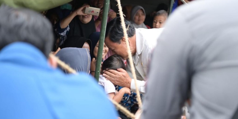 Kembali Kunjungi Cianjur, Prabowo Temui Anak-anak Terdampak Gempa
