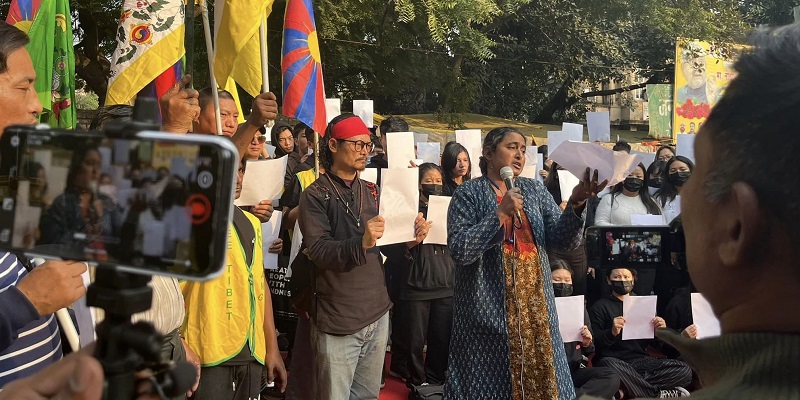 Dukung Protes Warga China, Aktivis India dan Tibet Turun ke Jalan