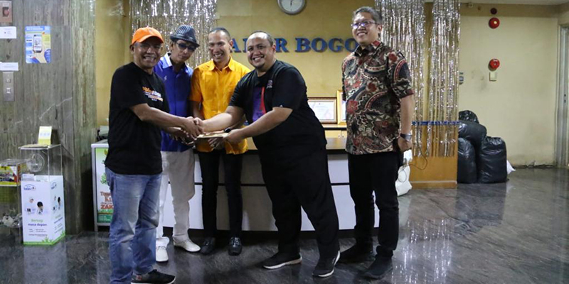 Melalui PWI, DPRD Kota Bogor Salurkan Bantuan ke Korban Gempa Cianjur