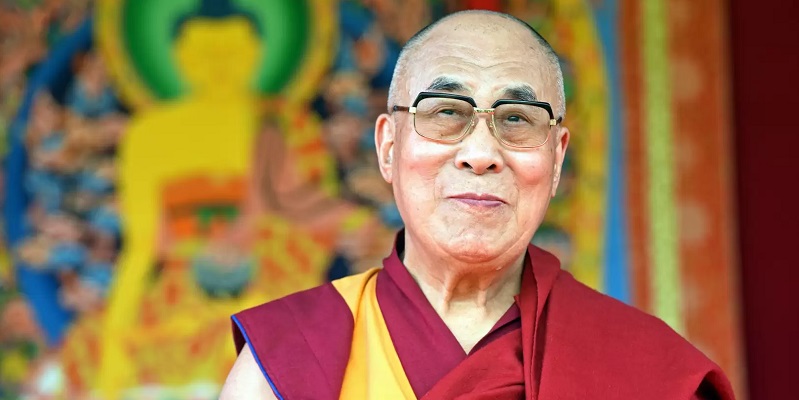 Warga Tibet Panjatkan Doa Panjang Umur bagi Dalai Lama