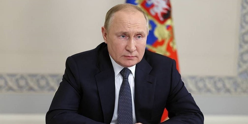 Putin Dikabarkan Terjatuh di Tangga, Spekulasi Kesehatan Menurun Bermunculan Lagi