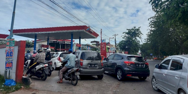 Antrean Panjang Pengisian BBM di Aceh Bisa Berdampak terhadap Penurunan Produktivitas Masyarakat