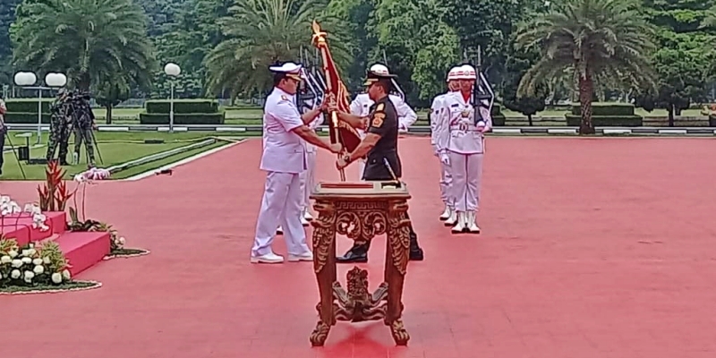 Terima Panji TNI Tri Dharma Eka Karma, Laksamana TNI Yudo Margono Sah jadi Panglima TNI