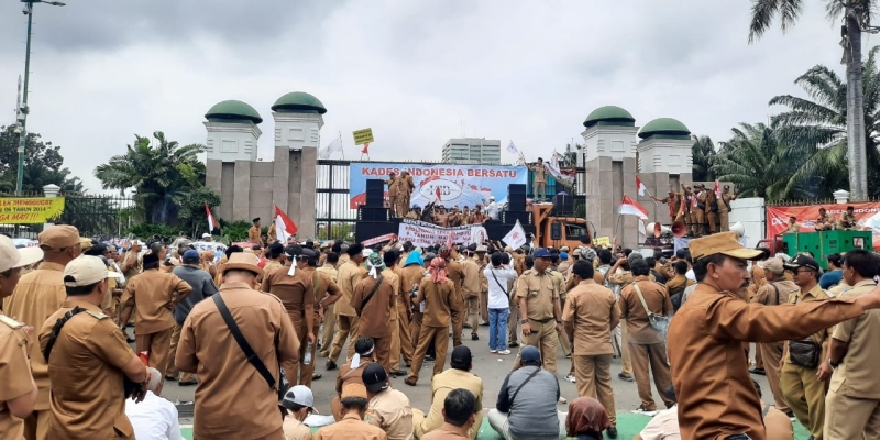 Pengamat: Suka Tidak Suka Jabatan Kades 9 Tahun Bisa Dieksekusi Jokowi