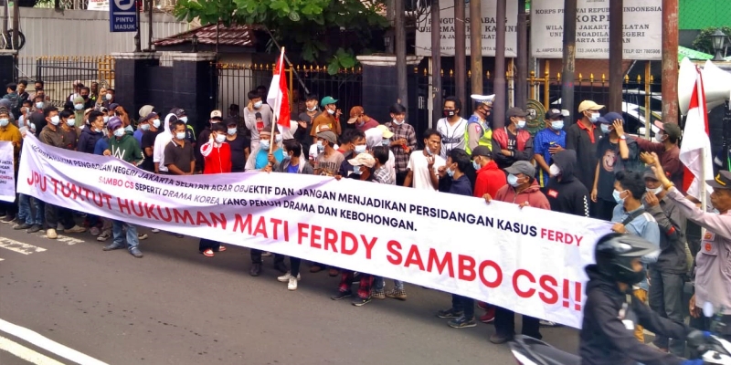 Amppuh Minta Majelis Hakim Tak Percaya Sandiwara Air Mata Ferdy Sambo