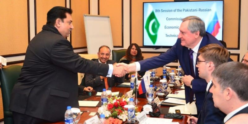 Uang Menyusut, Pakistan Lanjutkan Kerja Sama Energi dengan Rusia