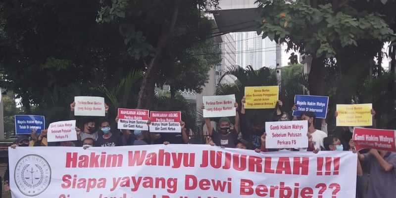 Demo Koran, Massa Desak Ketua Majelis Hakim Sidang Ferdy Sambo Diperiksa