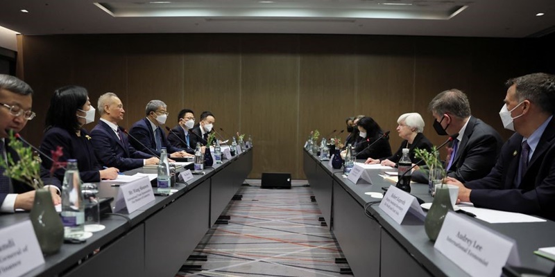 Perbaiki Hubungan Ekonomi, Menkeu AS Janet Yellen Bertemu Wakil PM China Liu He di Swiss