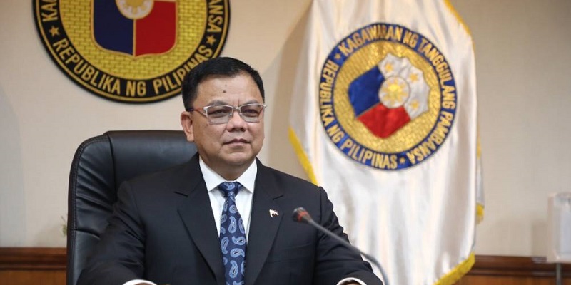 Menhan Filipina Mundur Usai Presiden Copot Panglima Militer