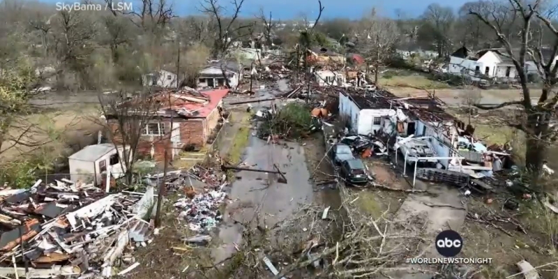 Diterjang Tornado Dahsyat, Alabama Porak Poranda