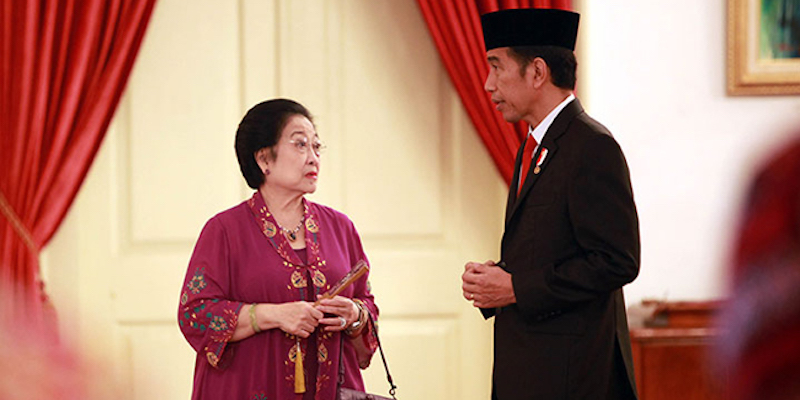 Viral Cak Nun Sebut Jokowi Firaun, Netizen Bandingkan Pidato Megawati di Depan Jokowi