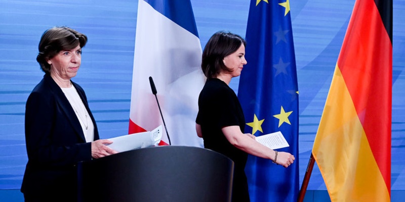 Bantah Pernyataan Menteri Jerman, Prancis: NATO Tidak Sedang Berperang dengan Rusia
