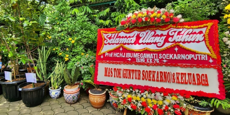 Papan bunga dari Guntur Soekarnoputra untuk Megawati/Ist