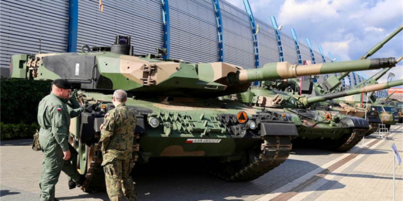 Polandia Siap Kirim Tank Leopard ke Ukraina Jika Diizinkan Jerman