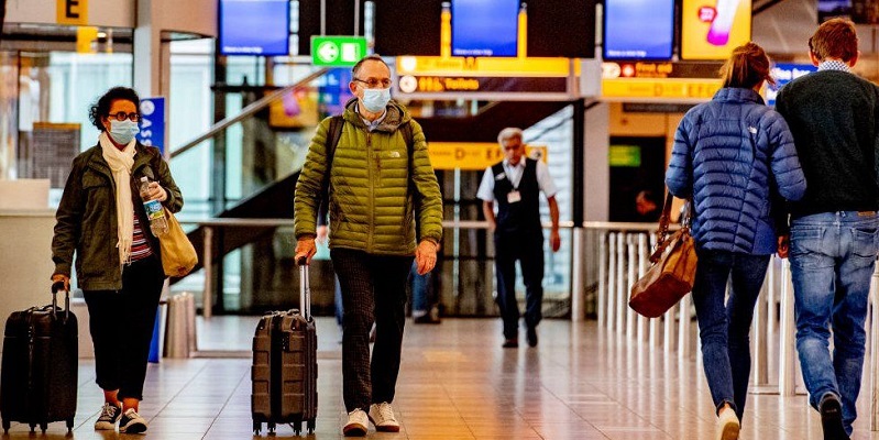 WHO Sarankan Aturan Wajib Masker untuk Penerbangan Jarak Jauh