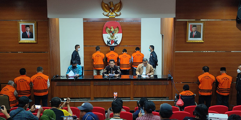 KPK Tahan 10 Dari 28 Mantan Anggota DPRD Jambi di Kasus Uang Ketok Palu