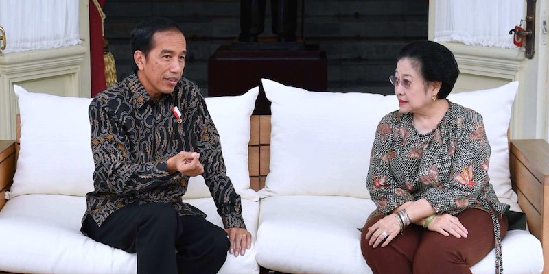 Amatan Rocky Gerung, Jokowi Sedang Preteli Kekuasaan Megawati
