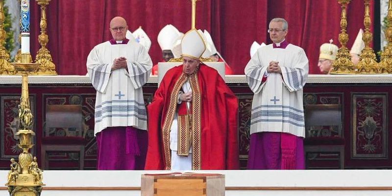 Misa Pemakaman Paus Emeritus Benediktus XVI Dipimpin Paus Fransiskus