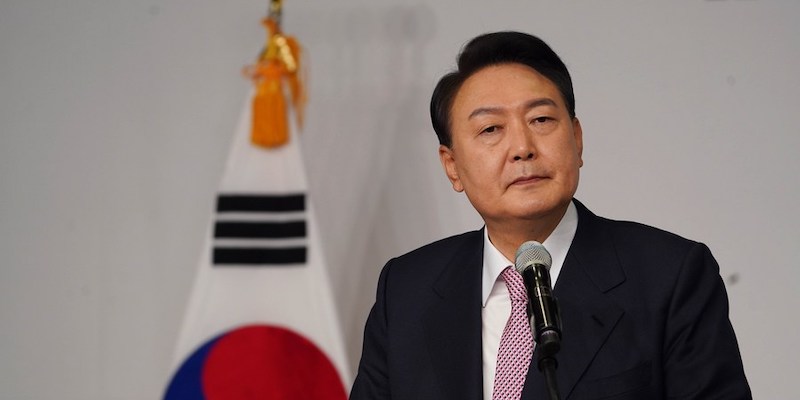 Presiden Yoon Suk-yeol: Korsel dan AS Pertimbangkan Latihan Militer Pakai Nuklir