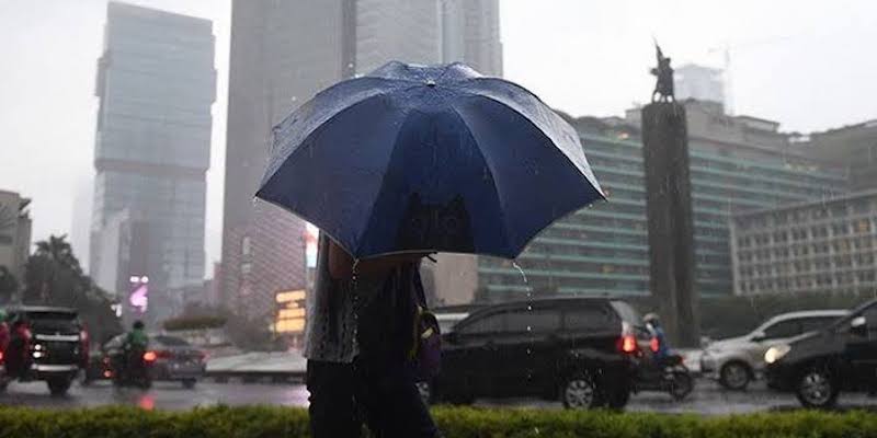 Hujan Lebat Berpotensi Guyur Jabodetabek Sepekan ke Depan