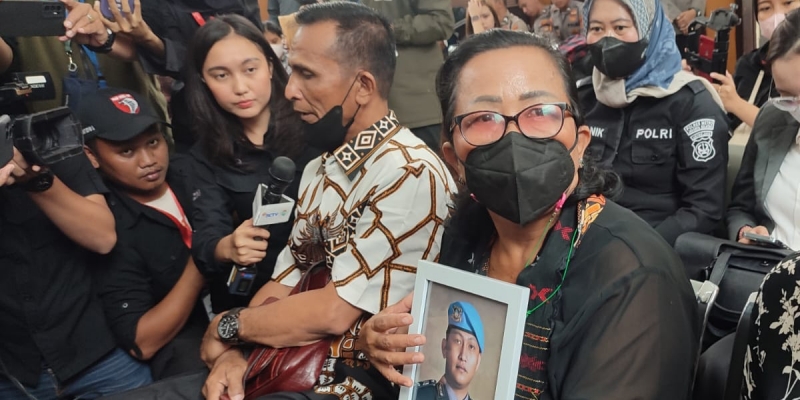Orang Tua Brigadir J Kembali Datang di PN Jaksel, Hadiri Vonis Kuat Maruf dan Ricky Rizal