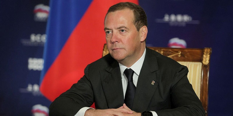 Medvedev: Tidak Ada Gunanya Menandatangani Perjanjian dengan Ukraina