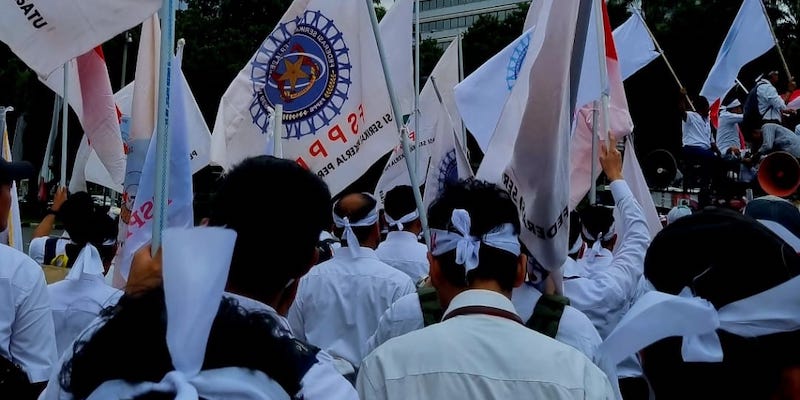 Tolak Privatisasi, Ribuan Pekerja Pertamina Demo di Kementerian BUMN