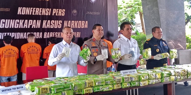 Perangi Narkoba, Polri Ungkap Peredaran 220 Kilogram Sabu Serta 705 Butir Ekstasi dari Sulsel dan Aceh
