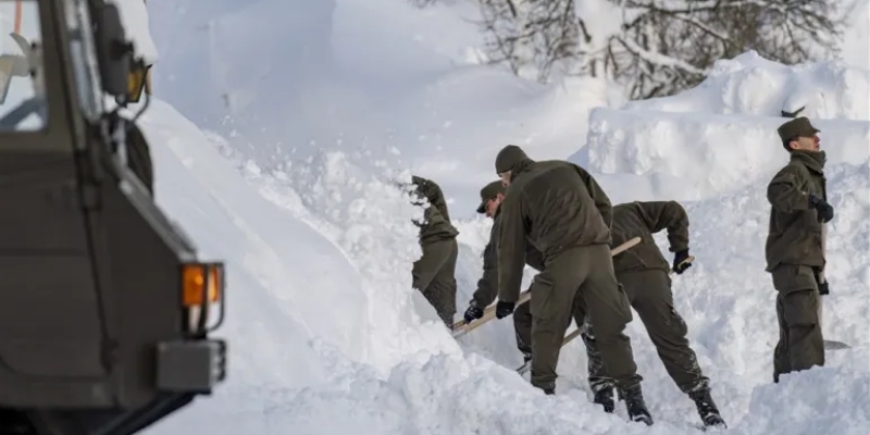 Longsor Salju Tewaskan 8 Orang di Austria, Pihak Berwenang Tingkatkan Siaga
