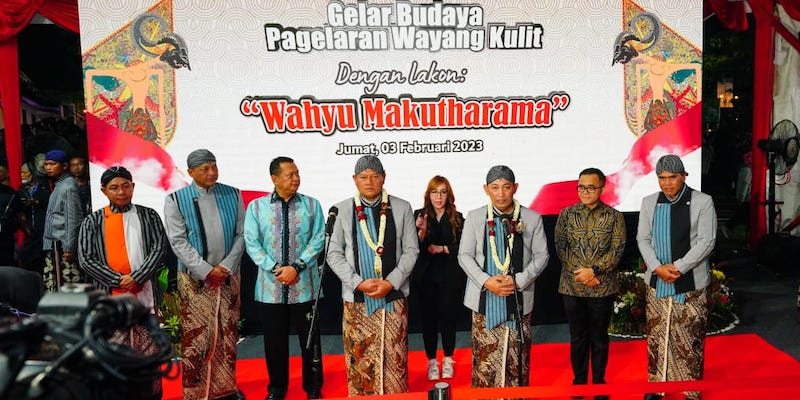 Gelar Wayang Kulit, Kapolri: Nguri-uri Budoyo dan Mantapkan Sinergitas TNI-Polri