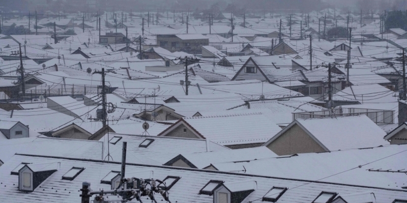 Salju Tebal, 100 Penerbangan di Jepang Dibatalkan