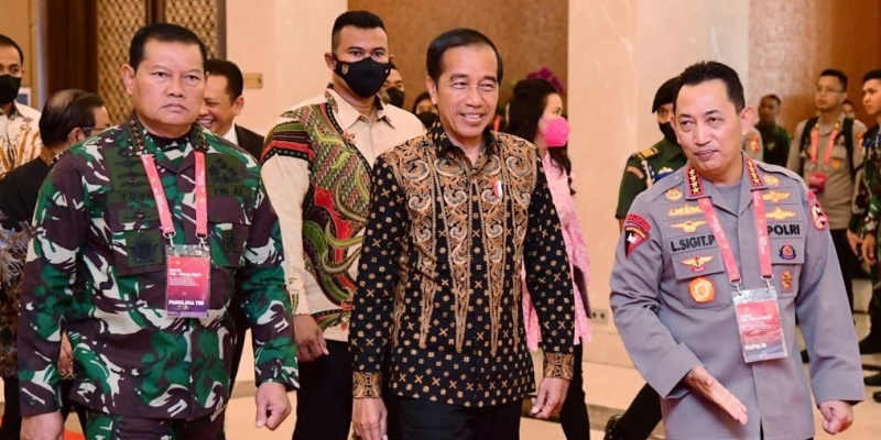 Presiden Jokowi: Karhutla di Provinsi Tanggung Jawab Pangdam dan Kapolda