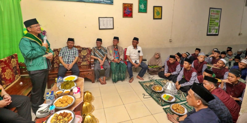Kunjungi Ponpes Tertua di Makassar, Mardiono Titip Pesan untuk Santri